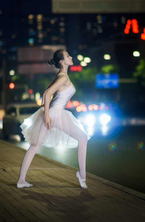 九游网页版入口-奥格斯堡客场逆转战胜对手，保持不败战绩，奥格斯堡官网