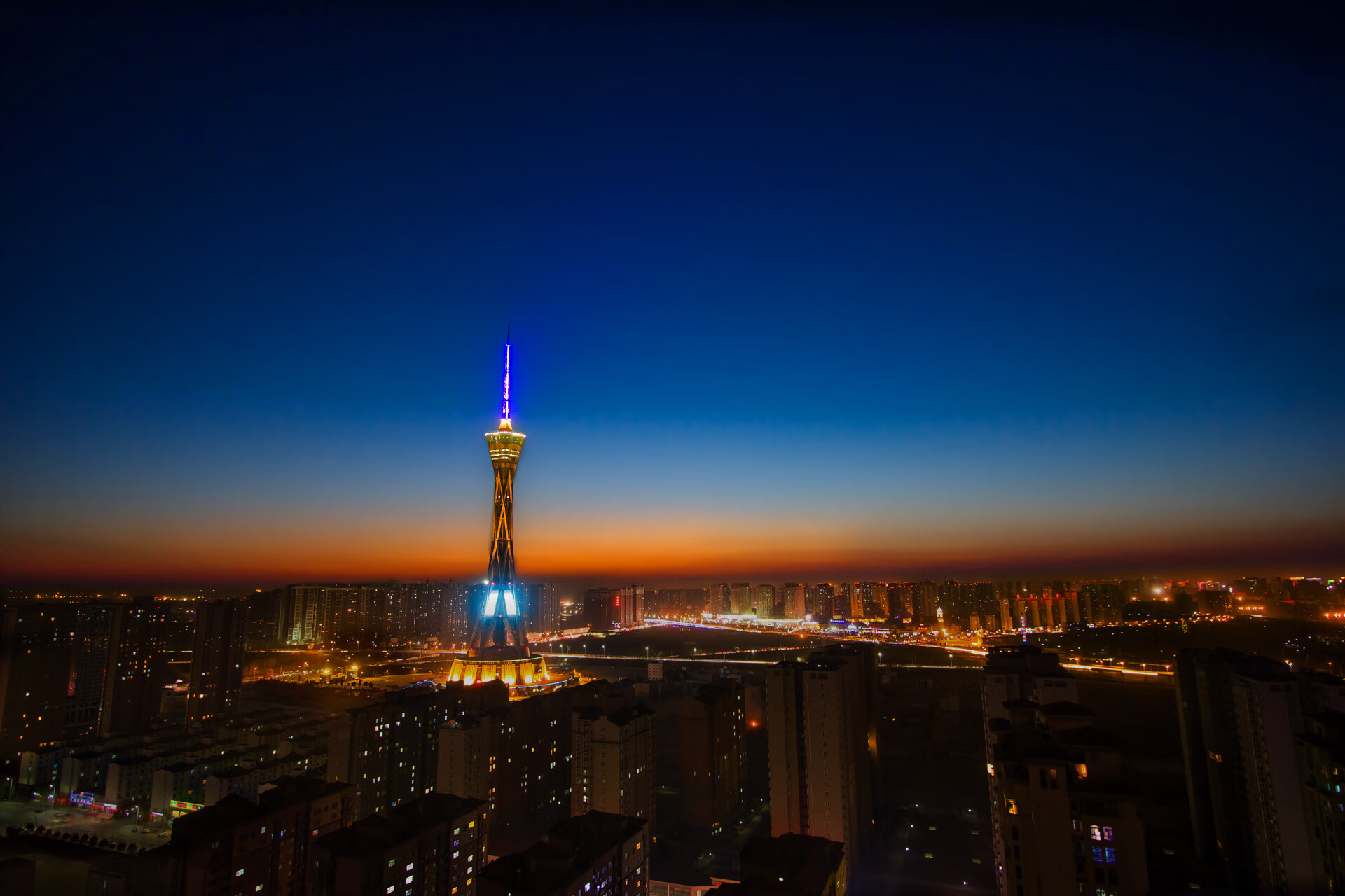 九游网页版官网入口-电竞战队品牌建设与粉丝经济开发的成功经验分享，电竞战队成员分工