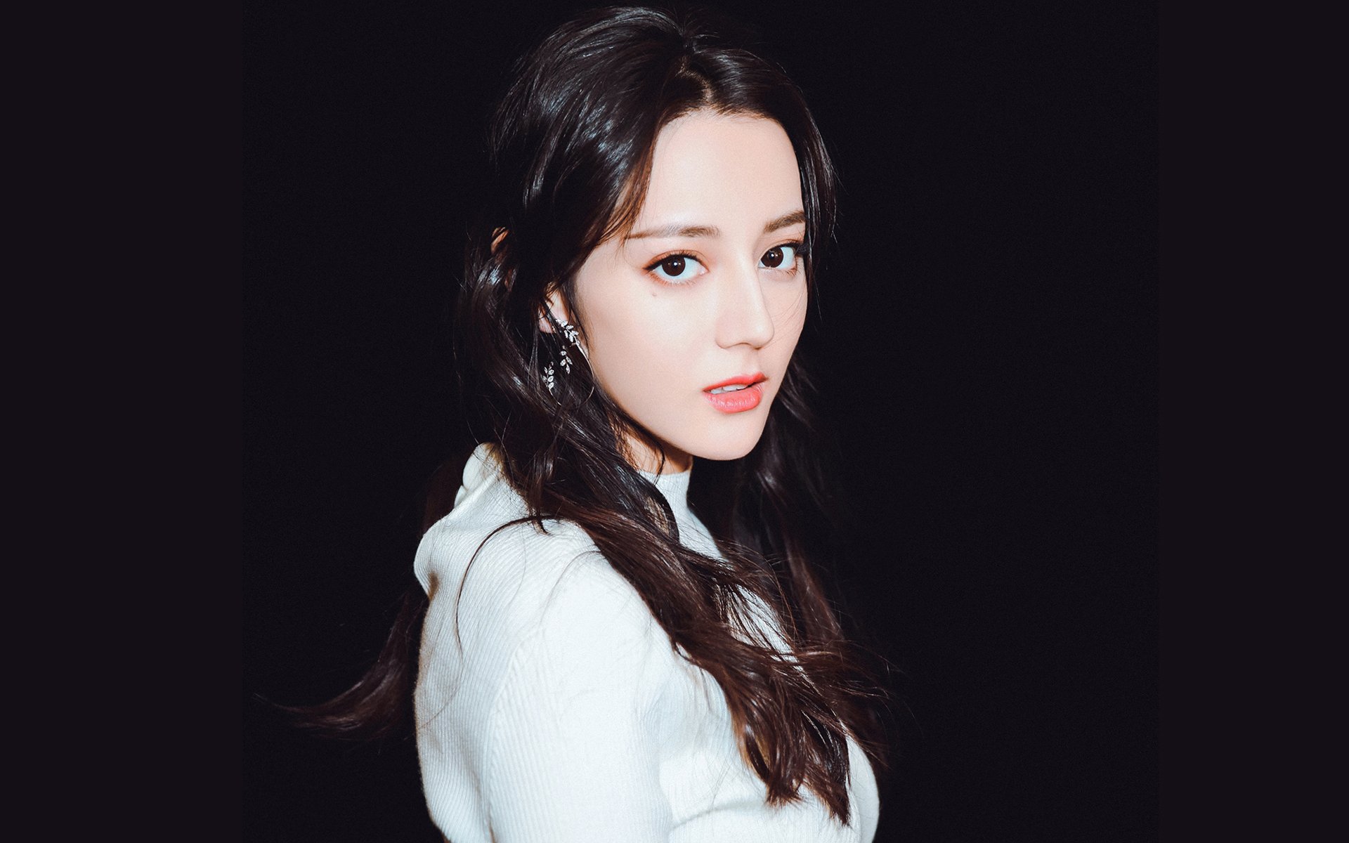 九游网页版入口-西甲火力全开：连续攻门突破对手防线，西甲连场进球纪录